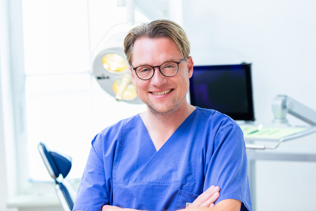 Dr. Dr. Rheinländer.jpg